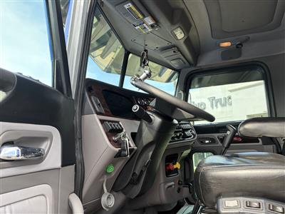 2024 Peterbilt 389