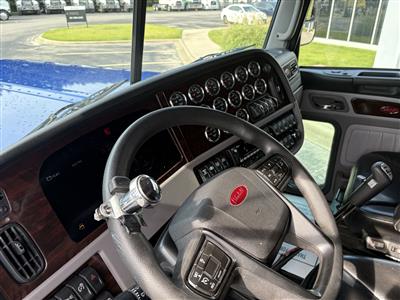 2024 Peterbilt 389