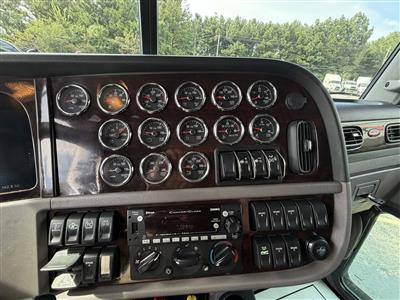 2024 Peterbilt 389
