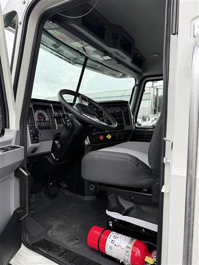 2027 Mack GR64F