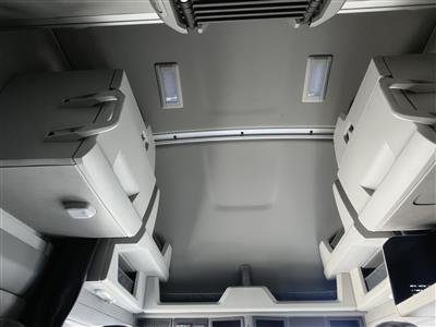2027 Volvo VNL64T860