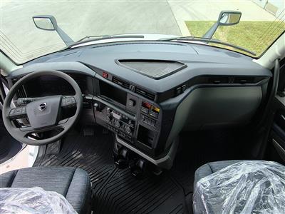 2027 Volvo VNL64T860