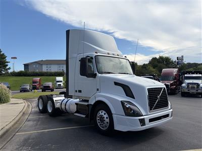 2017 Volvo VNL64T300