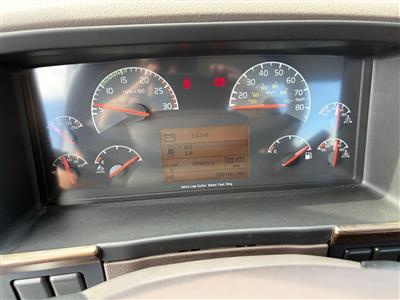 2017 Volvo VNL64T300