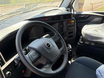 2027 Volvo VNL64T860