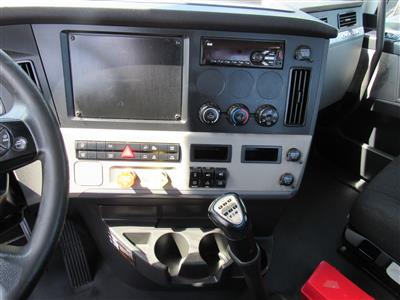 2021 Freightliner Cascadia Day Cab