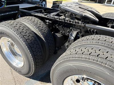 2027 Volvo VNL64T860