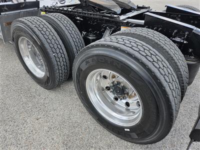 2020 Mack AN64T