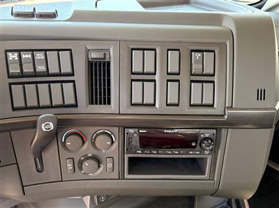 2027 Volvo VHD64F300