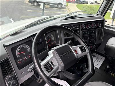 2023 Mack AN64T
