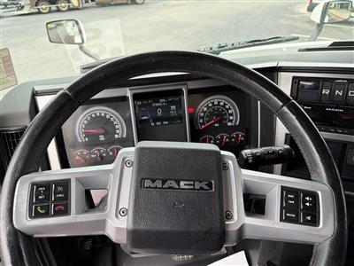 2023 Mack AN64T