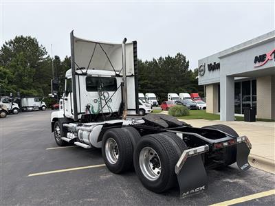 2022 Mack AN64T