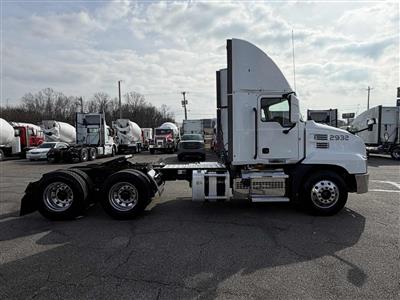 2023 Mack AN64T