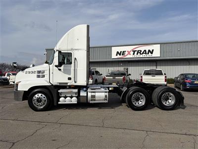 2023 Mack AN64T