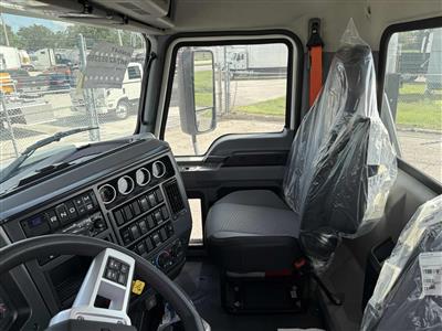 2025 Mack AN64T