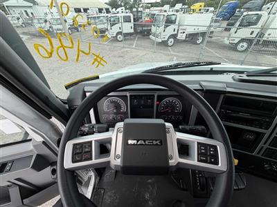 2027 Mack MD6 42R