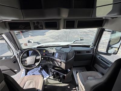 2023 Volvo VNL64T860