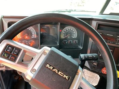2023 Mack GR64F