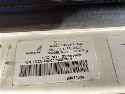 2023 Mack GR64F
