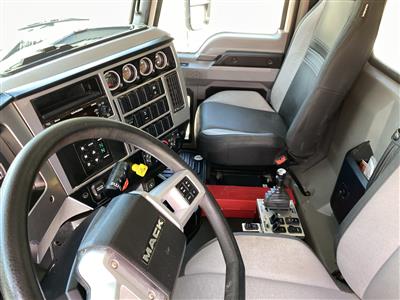 2023 Mack GR64F