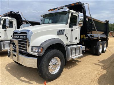 2023 Mack GR64F