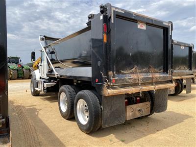 2023 Mack GR64F