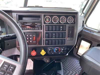 2023 Mack GR64F
