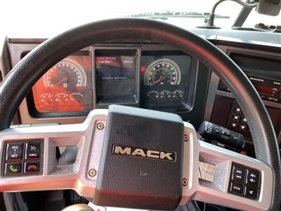 2023 Mack GR64F
