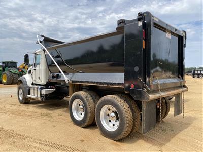 2023 Mack GR64F