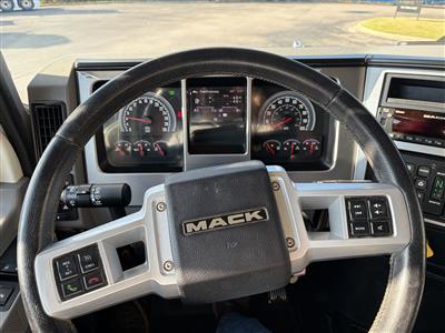 2025 Mack GR64FT