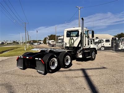 2025 Mack AN64T