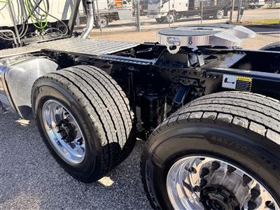 2025 Mack AN64T