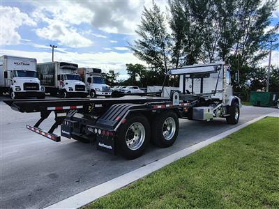 2027 Volvo VHD64B300