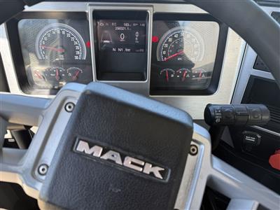 2022 Mack AN64T