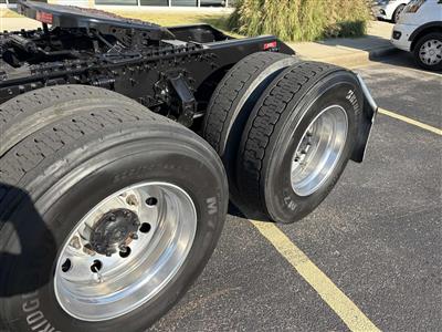 2023 Volvo VNL64T860