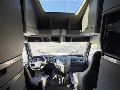 2023 Volvo VNL64T860