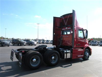 2022 Volvo VNR64T300