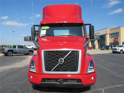 2022 Volvo VNR64T300