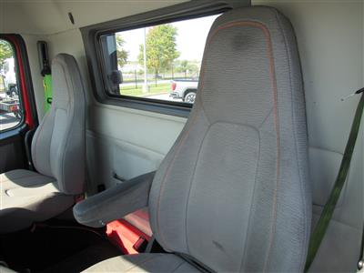 2022 Volvo VNR64T300