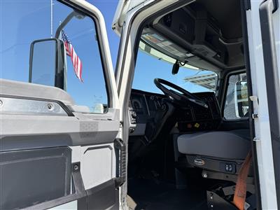 2022 Mack AN64T
