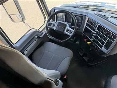 2022 Mack AN64T