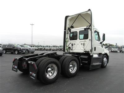 2021 Freightliner Cascadia Day Cab