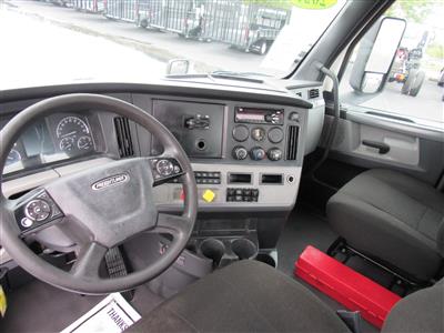 2021 Freightliner Cascadia Day Cab