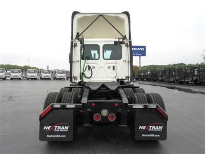 2021 Freightliner Cascadia Day Cab