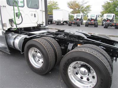 2021 Freightliner Cascadia Day Cab