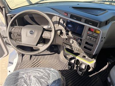 2027 Volvo VNL440