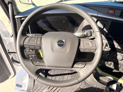 2027 Volvo VNL440