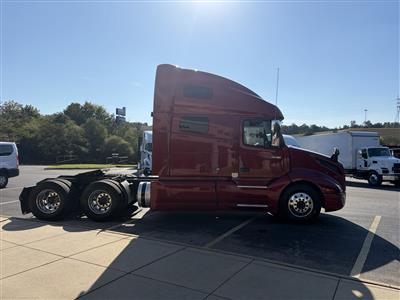 2022 Volvo VNL64T760