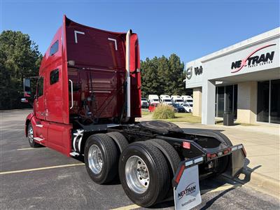2022 Volvo VNL64T760