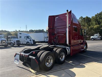 2022 Volvo VNL64T760